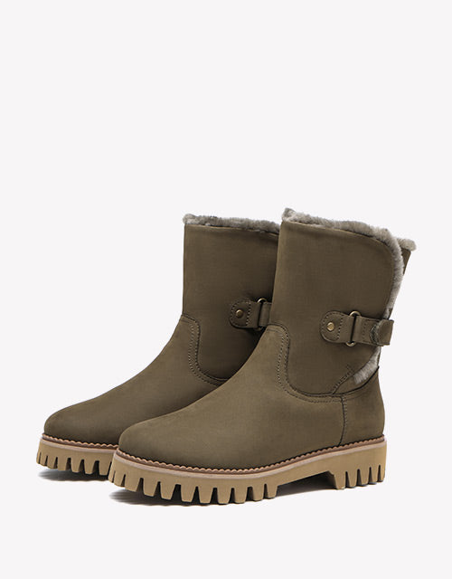 Tina in Khaki