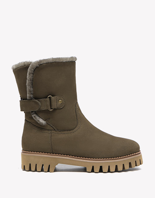 Tina in Khaki