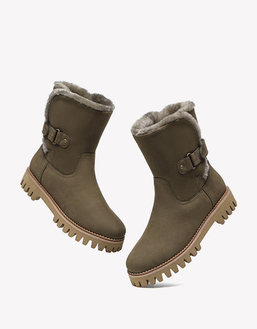 Tina in Khaki