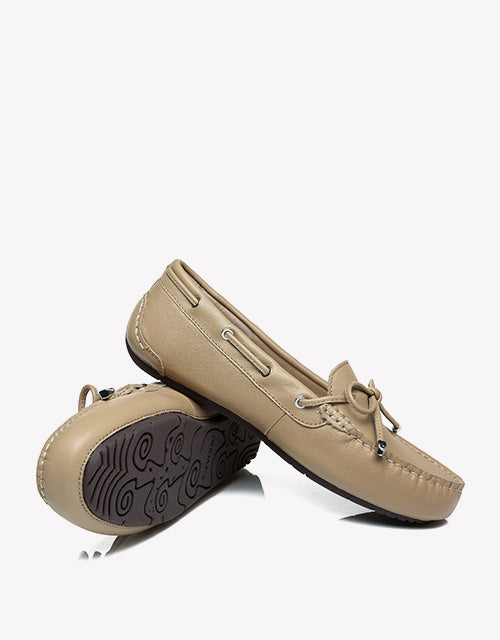 Frida in brown
