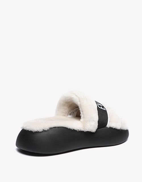 Flossy Slipper in White