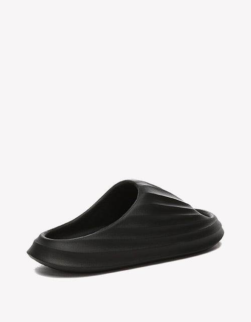 Men Cloud Slippers Plus in Black