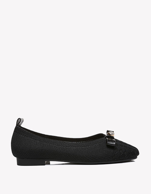 Yolanda in black