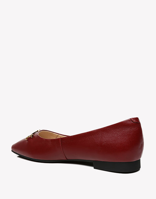 Olivia in claret
