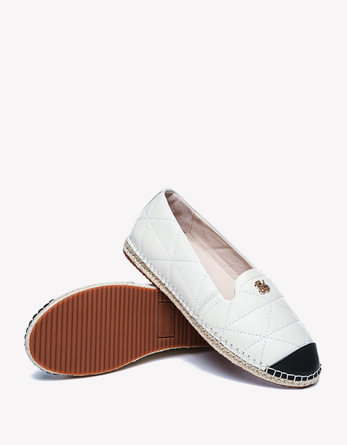 Evelyn in Ivory
