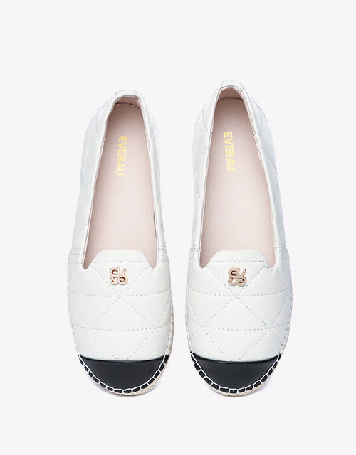 Evelyn in Ivory