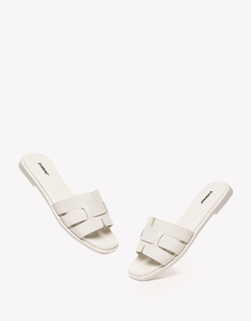 Bolita in Beige White
